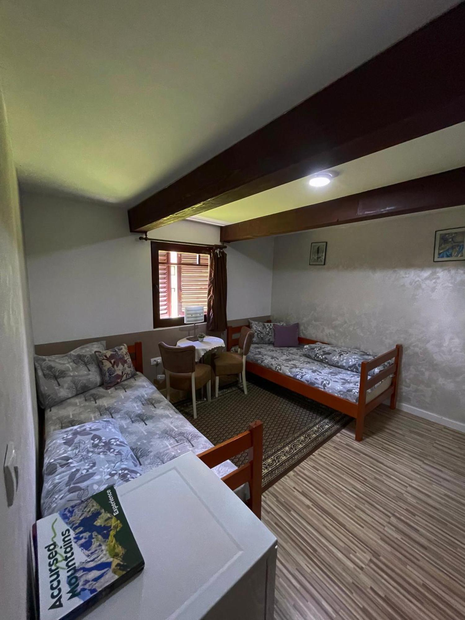 Rooms P&L Плав Екстер'єр фото