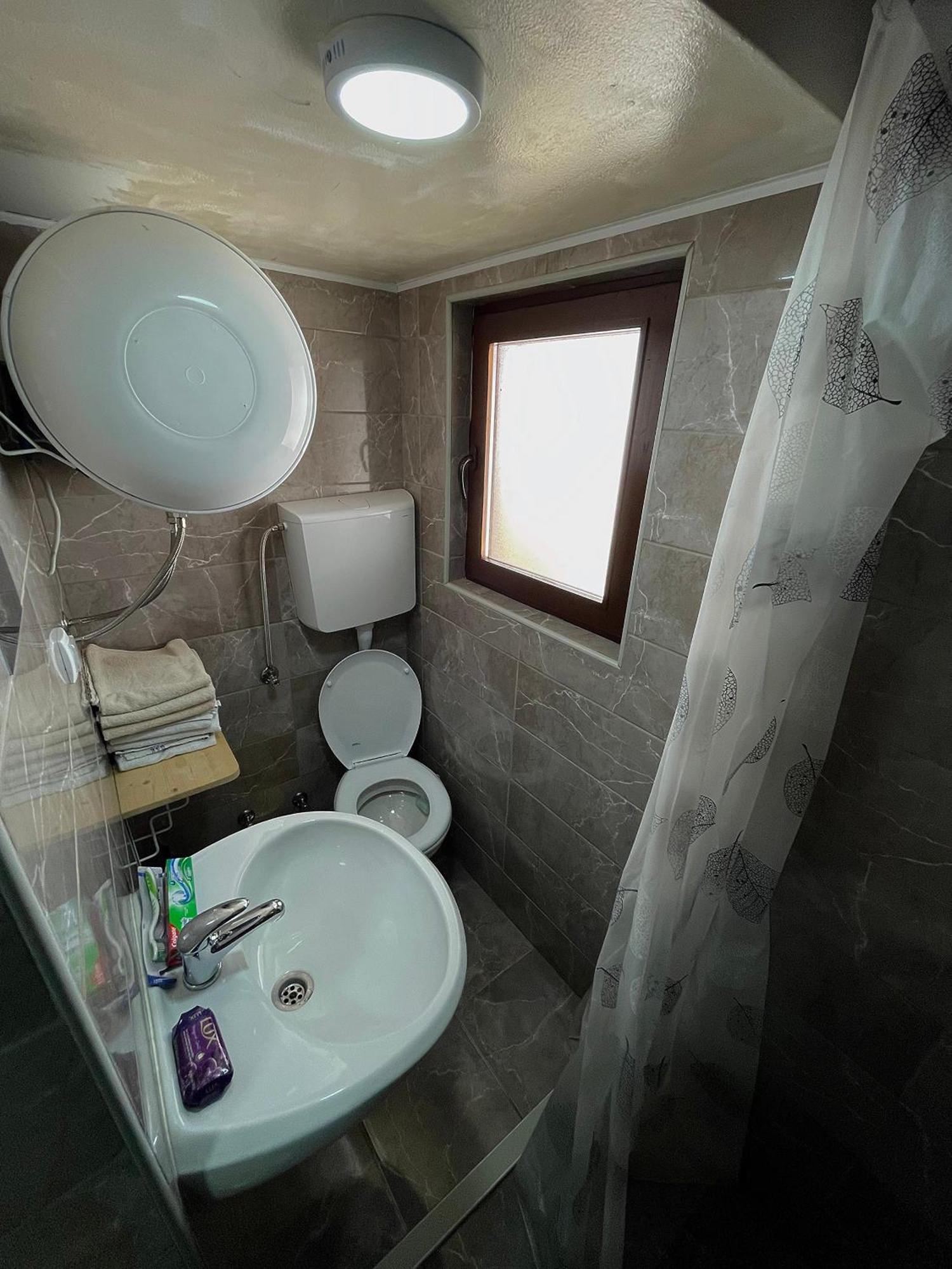 Rooms P&L Плав Екстер'єр фото
