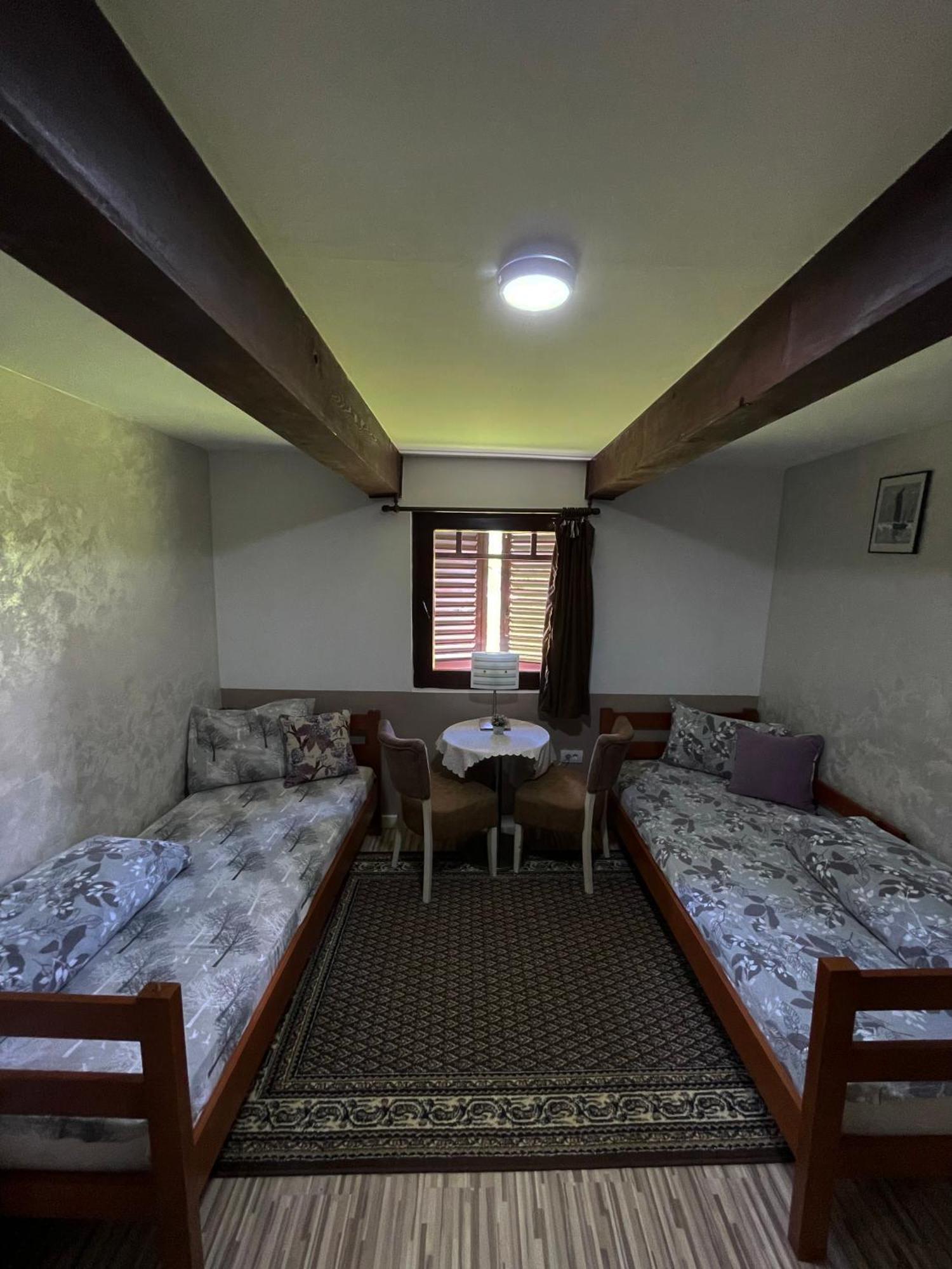 Rooms P&L Плав Екстер'єр фото