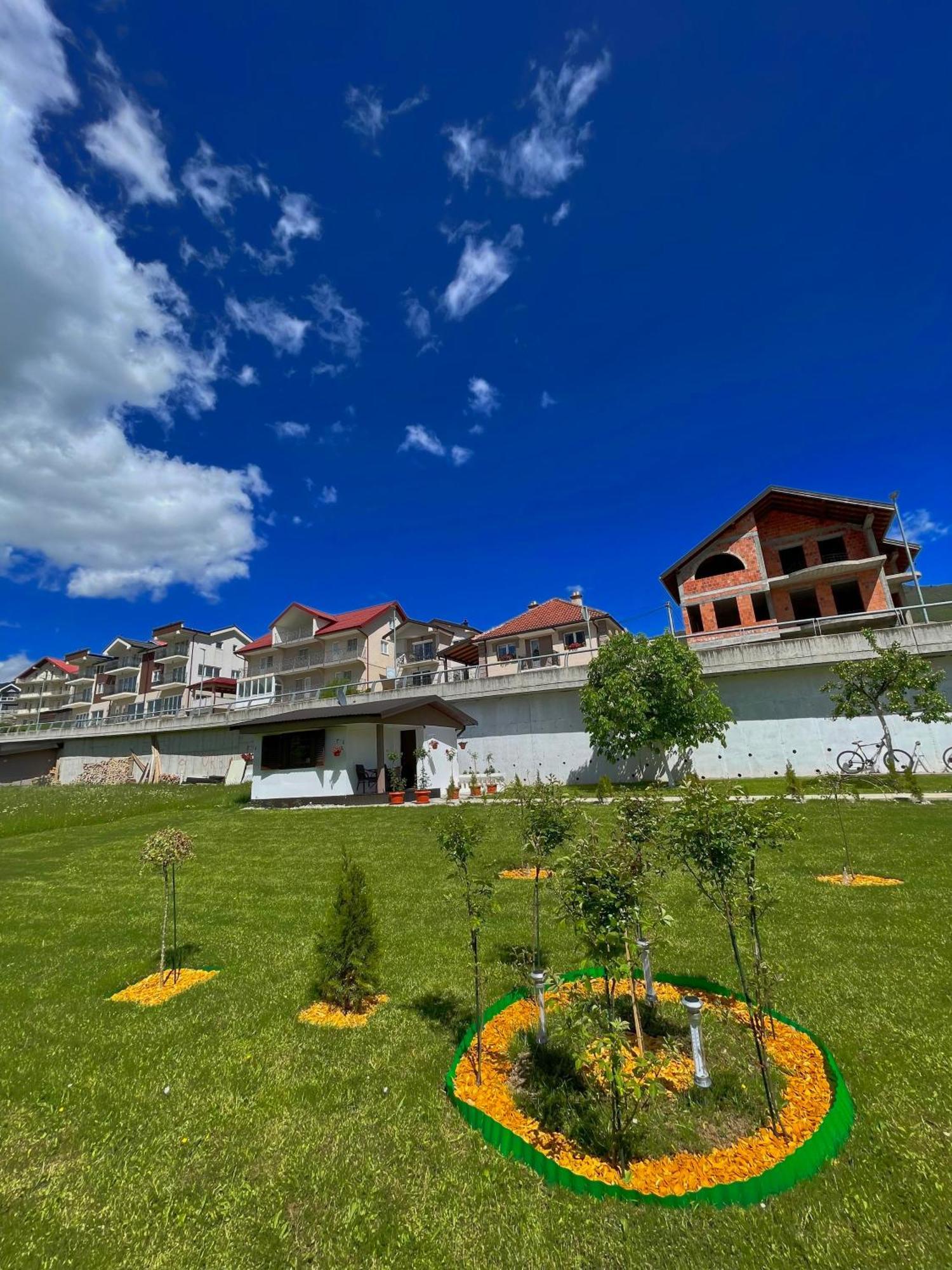 Rooms P&L Плав Екстер'єр фото